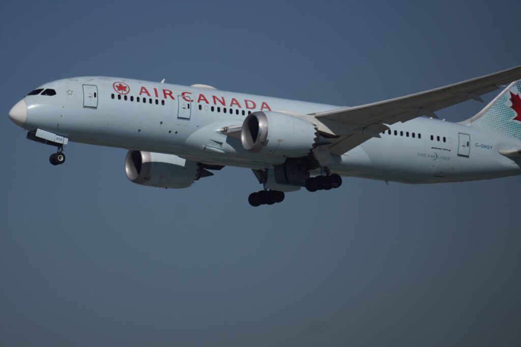 AIR CANDA AIRCRAFT TAKEOFF at Los Angeles International Airport November 2024
