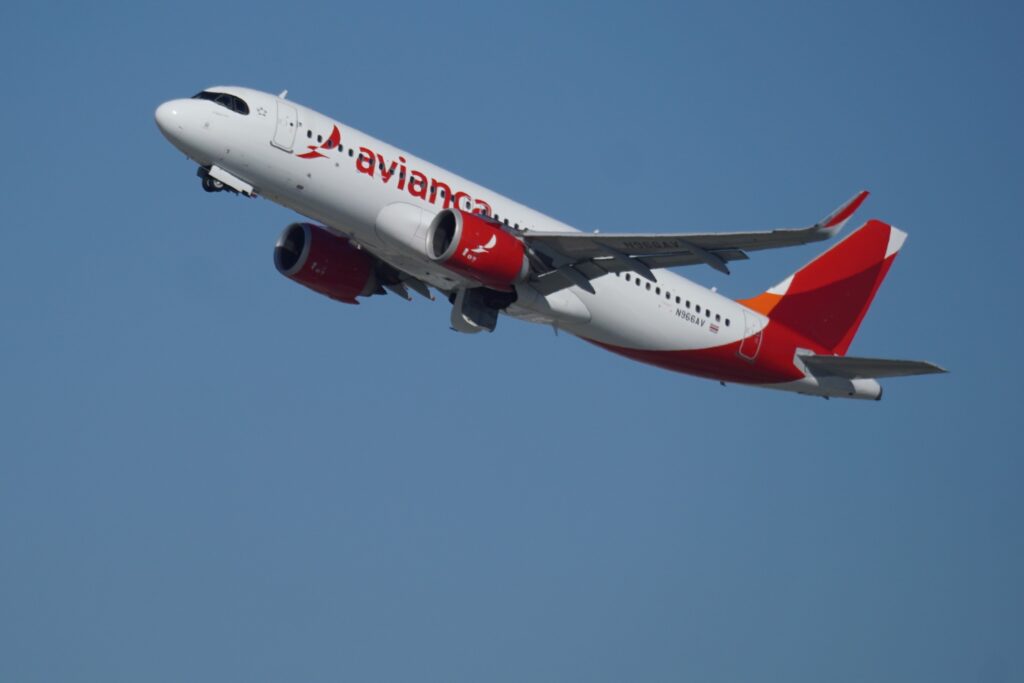 AVIANCA AIRCRAFT TAKE OFF at Los Angeles International Airport November 2024