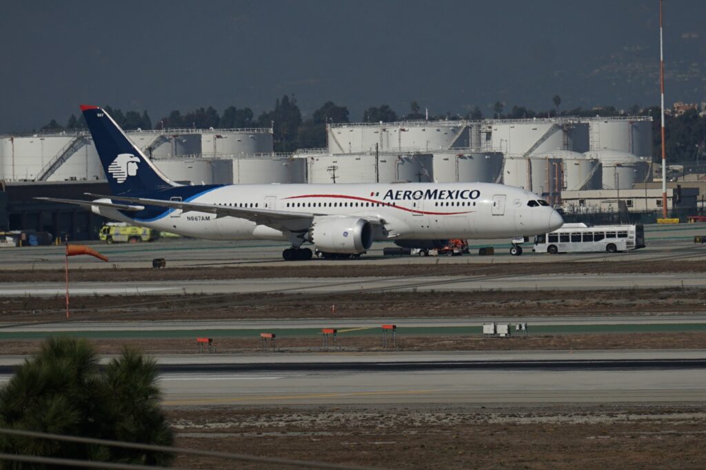 AeroMexico at Los Angeles International Airport November 2024