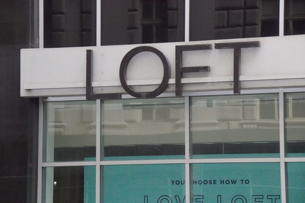 DSC00650 LOFT seen in New York City in November 2021