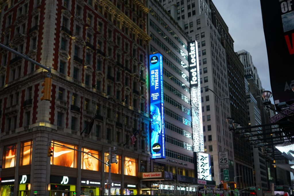 DSC01087 seen in New York City in November 2021