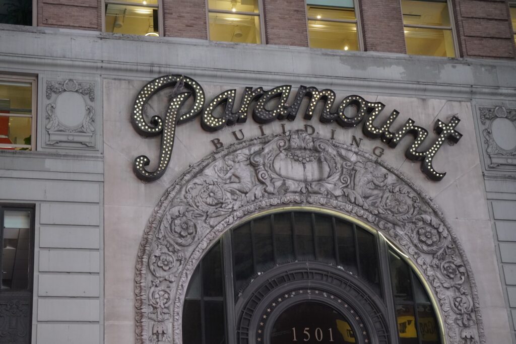 DSC01159 Paramount seen in New York City in November 2021