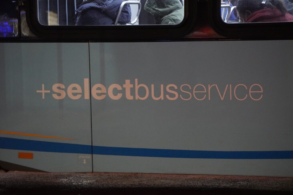 DSC01485 Select Bus Service seen in New York City in November 2021