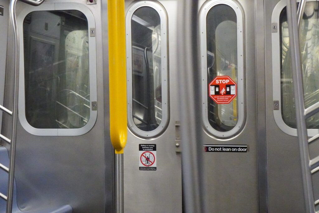DSC01610 subway train door seen in New York City in November 2021