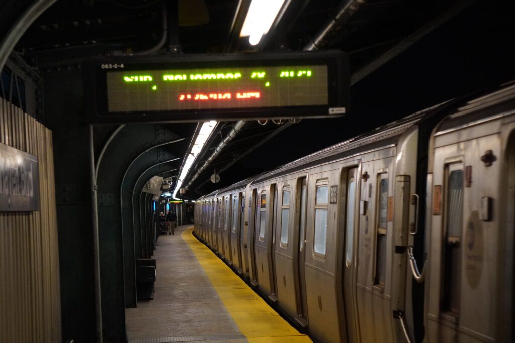 DSC01625 A subway train platform seen in New York City in November 2021