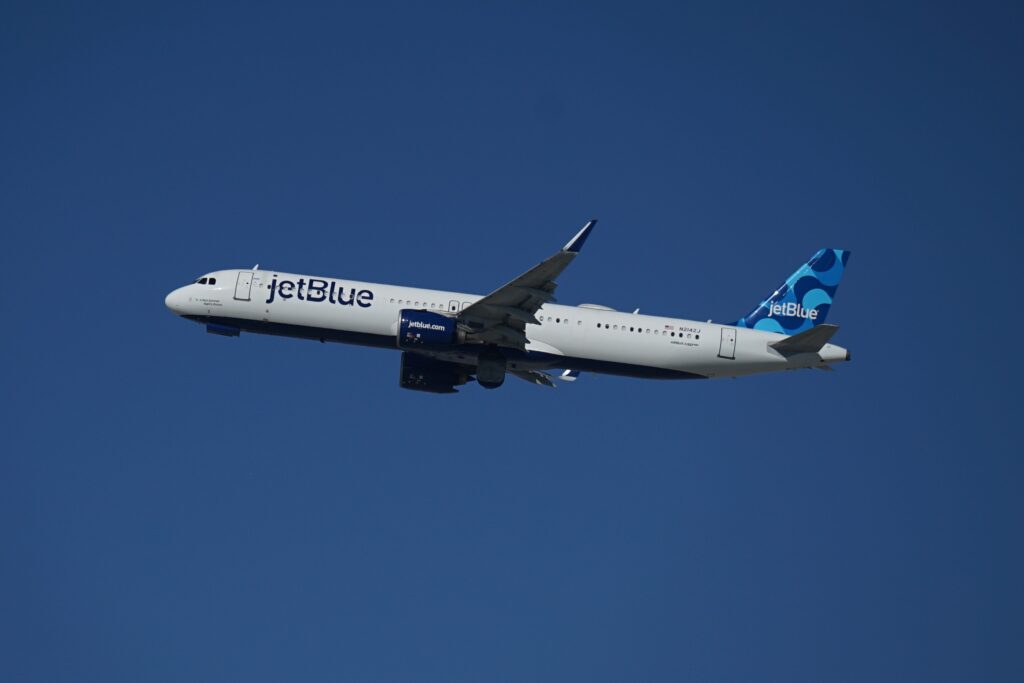 Jetblue takeoff at Los Angeles International Airport November 2024